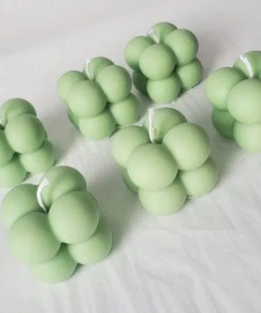 Mini bubble scented candle in decorative paraffin wax, perfect for home décor and gifting