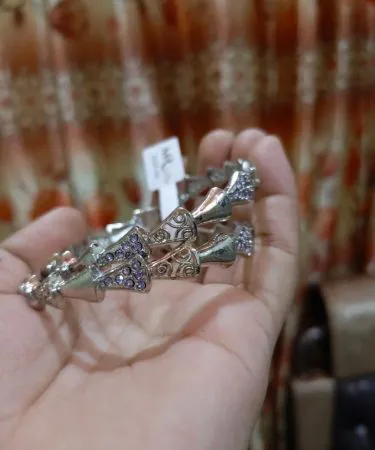 Karry Both dual‑purpose carriage bag in sleek black color – premium travel and shopping bag on Khareedo | Kharedo, imagecaption=Karry Both – versatile carriage bag available with Check‑on‑Delivery service on Khareedo | Kharedo.