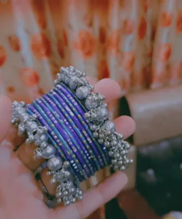 Elegant Gajra Set with fresh jasmine and silk strands – perfect for weddings and festivals, imagecaption=Premium Gajra Set available at Khareedo|Kharedo.