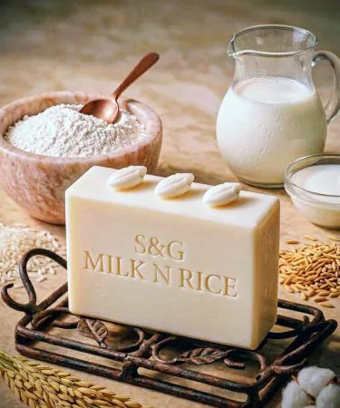 Milk & Rice Handmade Organic Soap – natural brightening and nourishing bar, imagecaption=Milk & Rice organic soap bar available on Khareedo & Kharedo with Check on Delivery,