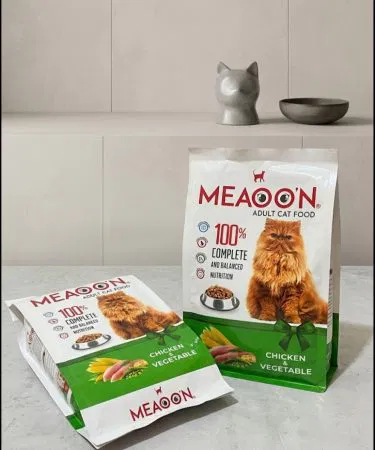 Meaoon Cat Food chicken and vegetable 400g premium dry cat food in a sealed bag, perfect for kittens and adult cats