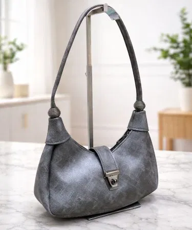 Half Moon Bag – cute high‑quality moon‑shaped handbag with spacious interior, easy‑carry strap, perfect for everyday use