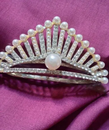 Elegant fancy metal hair catcher with intricate design, perfect for stylish looks