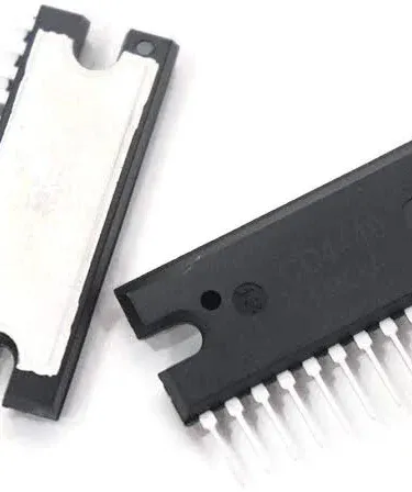 2 pcs 4440 IC original integrated circuit for MP3 player and amplifier, high‑performance audio chip, packaged in white tray, imagecaption=2Pcs 4440 IC Original – High‑Performance Audio Amplifier Chip.