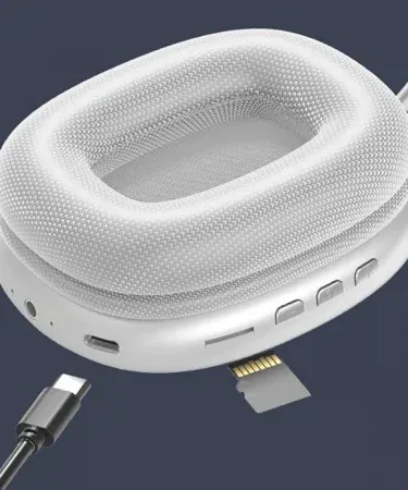 P9 Wireless Bluetooth Headphones with Mic – over‑ear, deep bass, noise cancelling, foldable gaming headset, TF‑card slot, long battery life, comfortable fit, shown on a modern desk in Pakistan