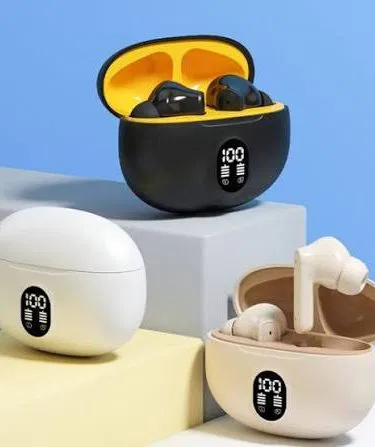 Air Pods Stereo Earbuds Model 895/B with digital display and Type‑C charging cable, imagecaption=Air Pods Model 895/B – high‑quality sound, long battery life, available at Khareedo & Kharedo.