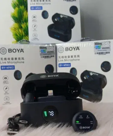 Boyaa MW2 Wireless Lavalier Microphone with transmitter and clip‑on mic for vlogging and streaming , imagecaption=Boyaa MW2 wireless lavalier mic – perfect for vloggers, teachers, and podcasters – available with Khareedo | Kharedo Check‑on‑Delivery across Pakistan ,