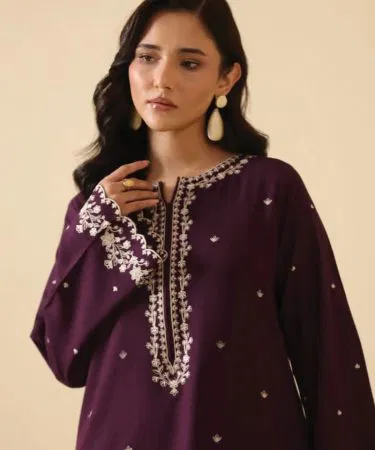 Women's embroidered lawn suit D#1137 – premium air‑jet lawn front view, imagecaption=Elegant 2‑PC embroidered lawn suit from Khareedo|Kharedo – perfect for summer occasions.