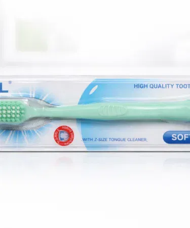 GORAL soft toothbrush with built‑in tongue cleaner – ultra‑soft bristles, ergonomic non‑slip handle, suitable for adults and kids
