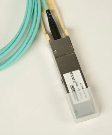 MT LINK 40G 3M SFP+ Active Optical Cable (AOC) – multi‑mode fiber, 850 nm, 3 meters , imagecaption=MT LINK 40G 3M Active Optical Cable – high‑speed data center interconnect ,
