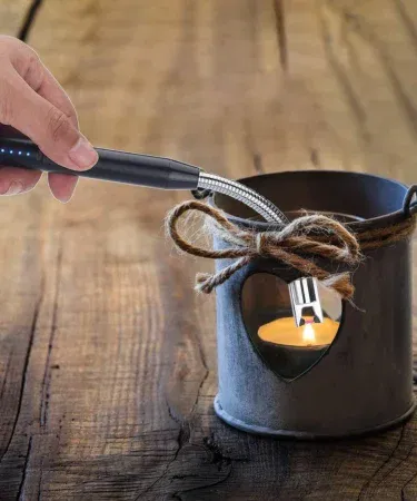 Arc Rechargeable Kitchen Lighter Type C – high‑quality metal body, windproof, USB‑C charging , imagecaption=Sleek metal Arc rechargeable kitchen lighter – perfect for indoor and outdoor use ,