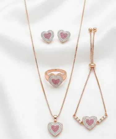 Zarcon 4‑piece combo set with chain, locket, tops and ring in vibrant colors, imagecaption=Elegant Zarcon 4‑piece jewellery combo – perfect for any occasion,