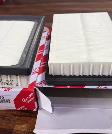 Imported Denso Air Filter 17801‑21060 for Toyota Passo, Prius, Vitz & Aqua – genuine OEM quality, high airflow design.