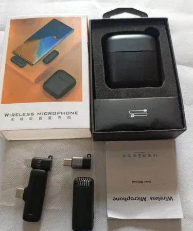 J11 Wireless Lapel Microphone 4‑in‑1 Lavalier mic with noise reduction, Bluetooth connectivity, and live streaming capability – product image