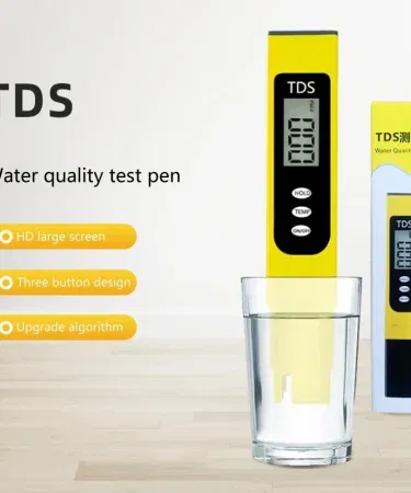 Portable LCD Digital TDS Water Quality Tester showing LCD screen and probe, imagecaption=Compact TDS water tester ideal for aquarium, pool and drinking water testing.