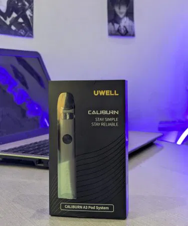 Sleek black UWELL Caliburn A3 pod kit 520mAh battery 2ml capacity sold in Pakistan