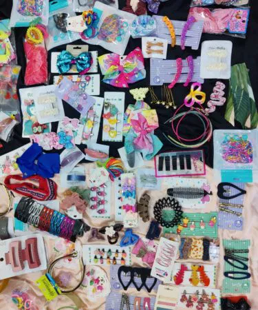 1KG bulk deal of 35-40 random kids accessories for sale in Pakistan