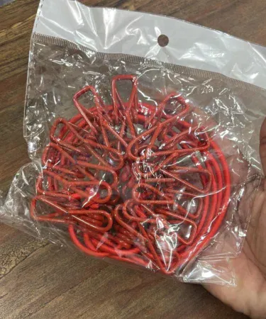 Portable 12 clip heavy duty clothes drying rope with strong clips for indoor outdoor use in Pakistan