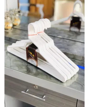 Plastic Hangers - Large Pack of 12 | Khareedo