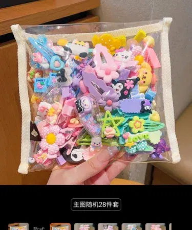 8 cute colorful hair pins and bobby snap clips hair accessories for girls sold in Pakistan