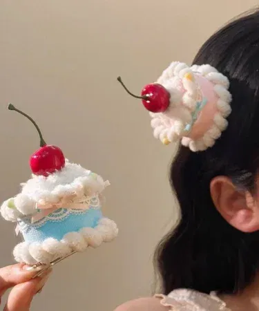 Cute cupcake hair clip for women and girls, Lolita birthday hat headwear, fancy top hat photo prop.