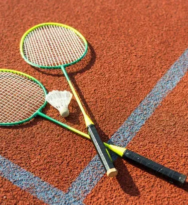 New HI QUA badminton racket for boys, suitable for ages 5-7, available in Pakistan.
