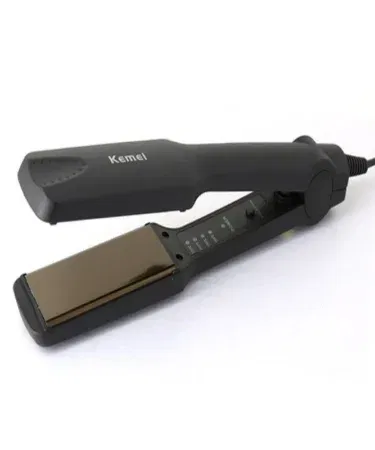 Professional ceramic hair straightener with adjustable temperature control for smooth, silky hair, sold in Pakistan.