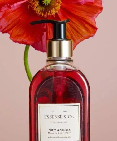 Oriflame Essense & Co. Poppy & Vanilla Hand & Body Wash 300ml original product for sale in Pakistan