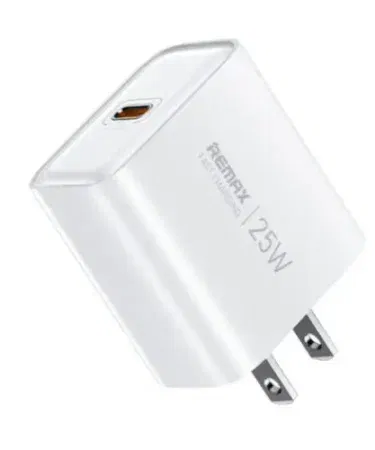 Remax RP-U137 Kiddy Series 25W Type-C fast charger in white, compatible with PD and QC protocols.