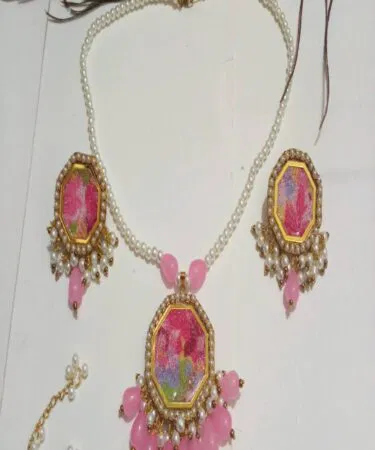 Handmade Meenakari resin pendant set with earrings and bracelet for women in Pakistan