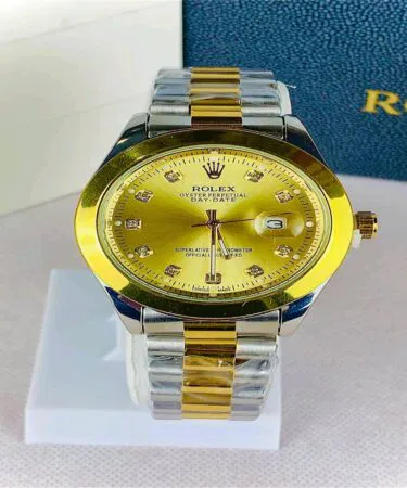Luxury 30 ATM waterproof diver watch for men, premium stainless steel quartz sports wristwatch, gold color, sold in Pakistan